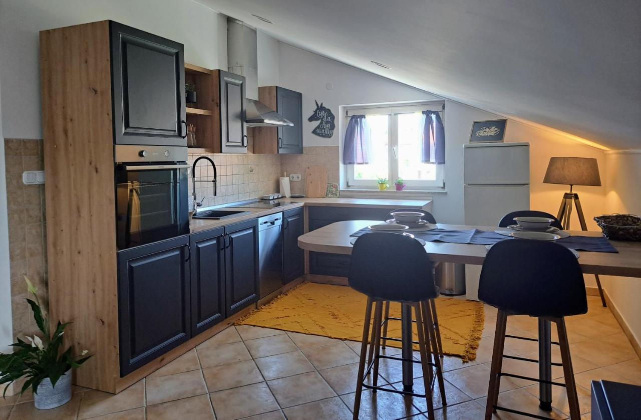 Battistella'S Near The Sea Apartment Rovinj Ngoại thất bức ảnh